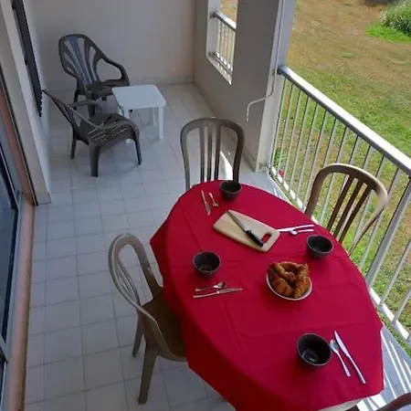 Apartment Amouvera C14, T2 Vue Mer, Piscine, Clim, Parking